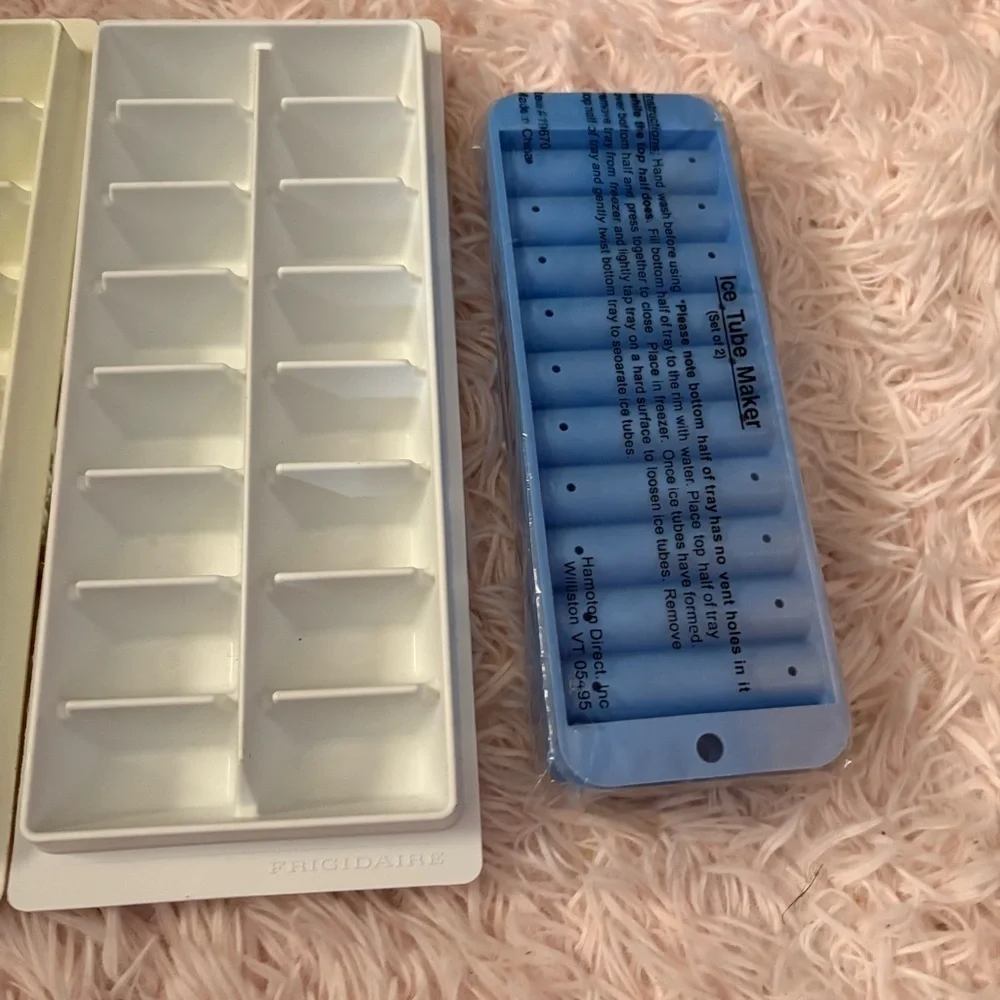Vintage 3 Frigidaire 16 Cube White Plastic Ice Cube Tray Large Cube Stackable